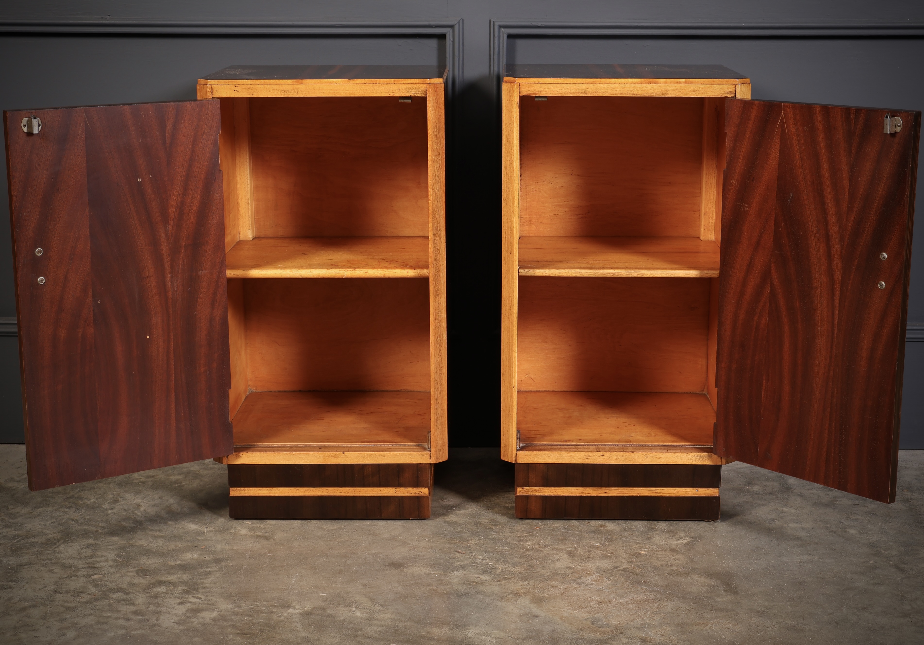 Rare Pair of Art Deco Macassar Ebony Bedside Cabinets - Image 6